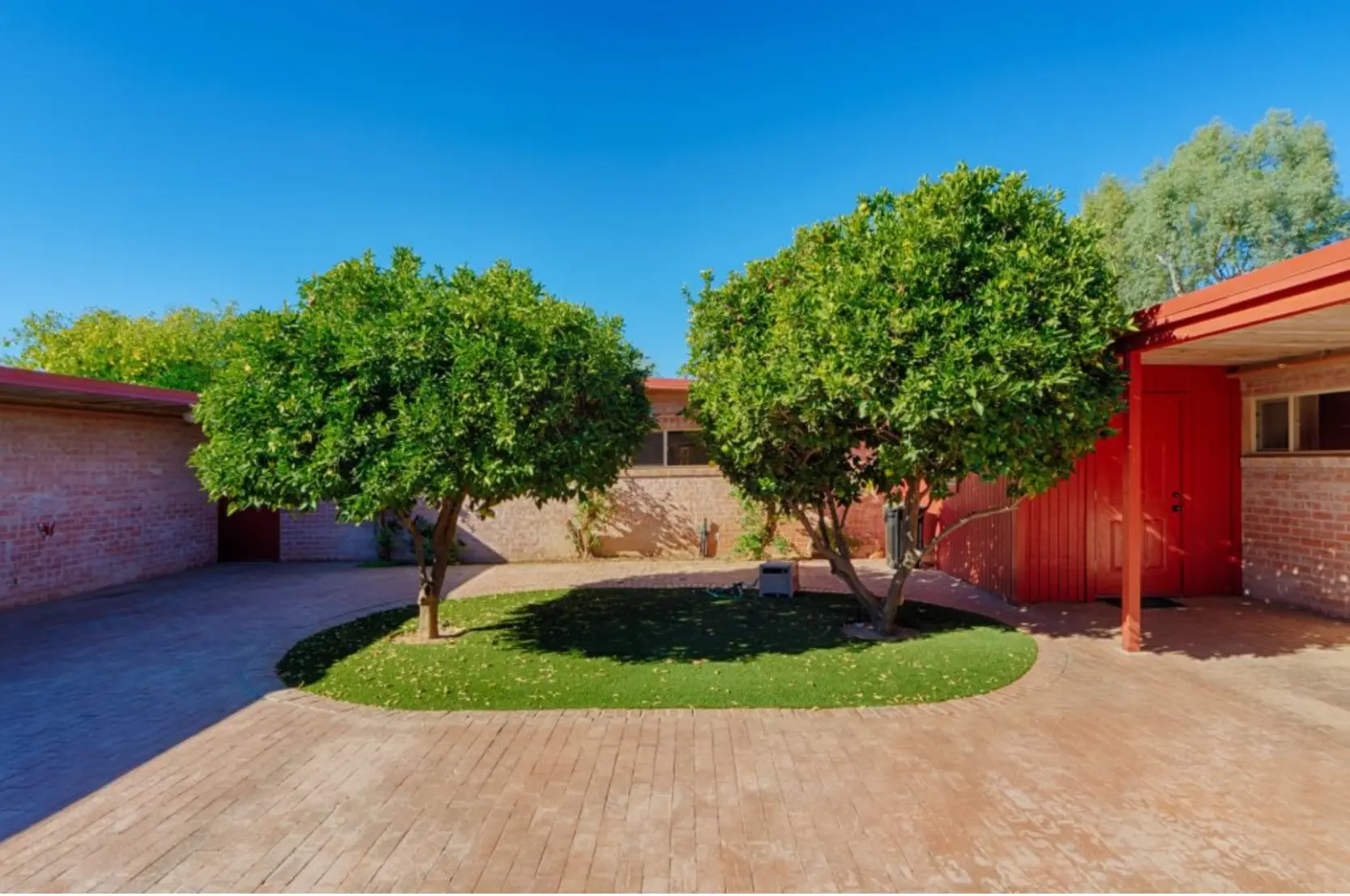 What Is Residential Assisted Living? A Guide for Tucson Families
